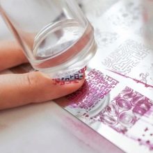 Манікюр «колготки» (31 фото): дизайн нігтів з ефектом вуалі або капрону