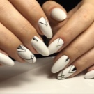 Манікюр під блакитне плаття (24 фото): який дизайн підійде для коротких нігтів під ніжно-блакитний наряд?