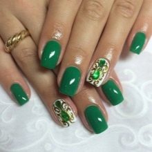 Манікюр під зелену сукню (58 фото): вибираємо дизайн нігтів під м’ятна, бірюзове або смарагдове плаття