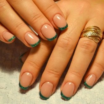 Манікюр під зелену сукню (58 фото): вибираємо дизайн нігтів під м’ятна, бірюзове або смарагдове плаття