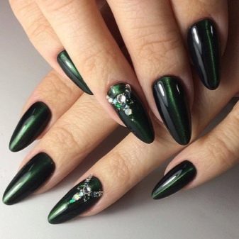 Манікюр під зелену сукню (58 фото): вибираємо дизайн нігтів під м’ятна, бірюзове або смарагдове плаття
