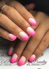 Манікюр в рожевому та білому кольорі (54 фото): ніжний дизайн нігтів омбре на напівпрозорий білому лаку, яскраві варіанти з малюнками