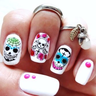 Манікюр з черепами (20 фото): варіанти стильного дизайну нігтів