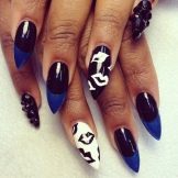 Манікюр з губами (42 фото): дизайн нігтів з губами. Як намалювати їх покроково?