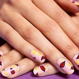 Манікюр з губами (42 фото): дизайн нігтів з губами. Як намалювати їх покроково?