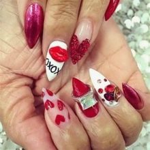 Манікюр з губами (42 фото): дизайн нігтів з губами. Як намалювати їх покроково?