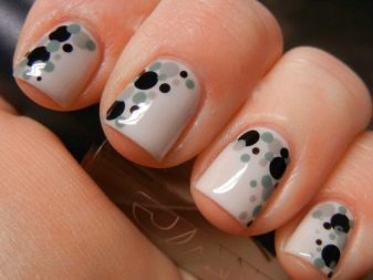 Манікюр з колами (28 фото): дизайн нігтів кольоровими колами, оригінальні ідеї оформлення