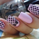 Манікюр з колами (28 фото): дизайн нігтів кольоровими колами, оригінальні ідеї оформлення