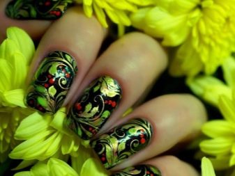 Манікюр з листям: дизайн нігтів з зображенням листя