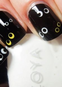 Манікюр з очима (32 фото): дизайн з вічками на нігтях