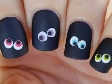 Манікюр з очима (32 фото): дизайн з вічками на нігтях