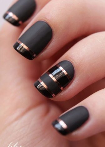 Манікюр з смужками-стрічками на короткі нігті (18 фото): варіанти дизайну. Як зробити цікаве оформлення за допомогою самоклеючих стрічок?