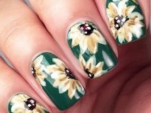 Манікюр з соняшниками (30 фото): дизайн квіткового манікюру. Як покроково намалювати соняшник?