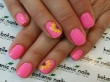 Манікюр з соняшниками (30 фото): дизайн квіткового манікюру. Як покроково намалювати соняшник?