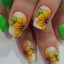 Манікюр з соняшниками (30 фото): дизайн квіткового манікюру. Як покроково намалювати соняшник?
