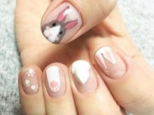 Манікюр з зайчиком (34 фото): дизайн нігтів з малюнком зайця на одному пальці