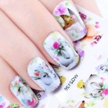 Манікюр з зайчиком (34 фото): дизайн нігтів з малюнком зайця на одному пальці