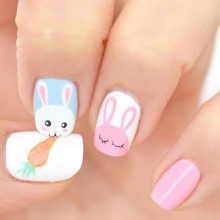 Манікюр з зайчиком (34 фото): дизайн нігтів з малюнком зайця на одному пальці