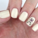 Манікюр з зайчиком (34 фото): дизайн нігтів з малюнком зайця на одному пальці