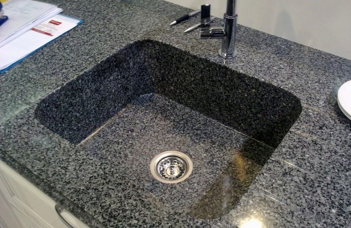 Мармурові мийки для кухні: вибір кухонних мийок зі штучного і натурального мармуру. Плюси і мінуси кольорових моделей