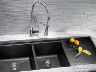 Мармурові мийки для кухні: вибір кухонних мийок зі штучного і натурального мармуру. Плюси і мінуси кольорових моделей