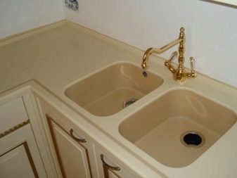 Мармурові мийки для кухні: вибір кухонних мийок зі штучного і натурального мармуру. Плюси і мінуси кольорових моделей