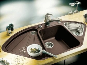 Мармурові мийки для кухні: вибір кухонних мийок зі штучного і натурального мармуру. Плюси і мінуси кольорових моделей