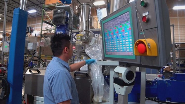 Машиніст екструдера: що це за професія, плюси і мінуси роботи, освіта і розряди