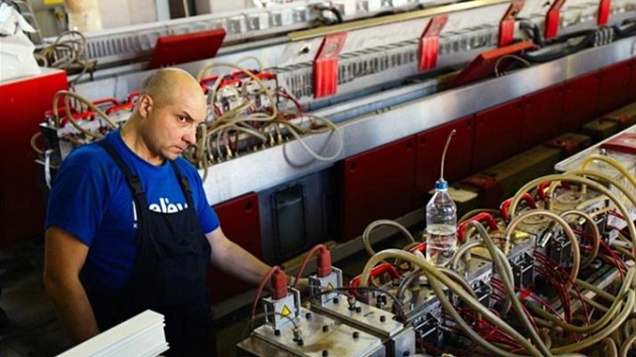 Машиніст екструдера: що це за професія, плюси і мінуси роботи, освіта і розряди