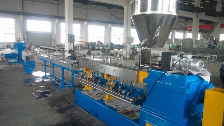 Машиніст екструдера: що це за професія, плюси і мінуси роботи, освіта і розряди