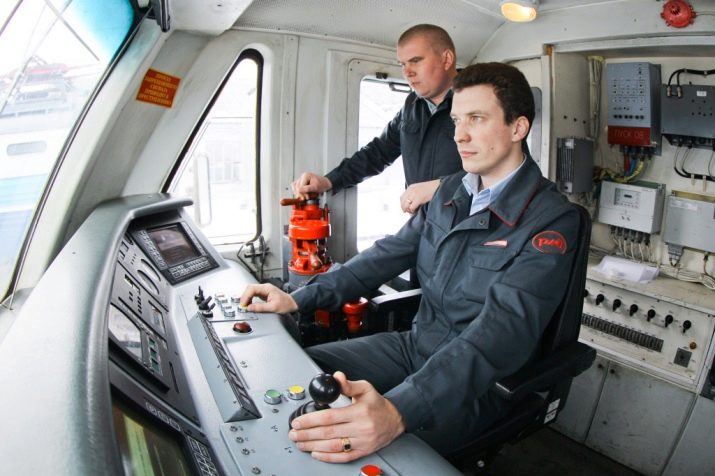 Машиніст електровоза: у чому полягає робота? Зарплата і навчання професії, обов’язки машиніста електровоза