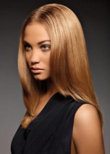 Медово-карамельний колір волосся (41 фото): як підібрати відтінки медової карамелі? Як пофарбувати короткі і довгі волосся?