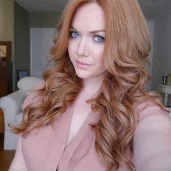 Медово-карамельний колір волосся (41 фото): як підібрати відтінки медової карамелі? Як пофарбувати короткі і довгі волосся?