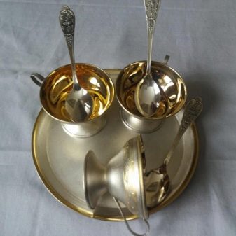 Мельхиоровая посуд: користь і шкода столового посуду з мельхіору. Чим її чистити в домашніх умовах? Що присутній у складі мельхіору, крім міді?