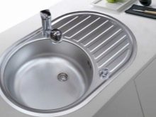 Мийки для кухні Franke (17 фото): товщина металу в кухонних раковинах з нержавіючої сталі, врізні моделі і інші різновиди