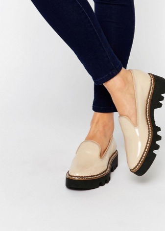 Мокасини на платформі (31 фото): як називаються жіночі моделі і з чим носити