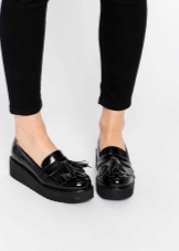 Мокасини на платформі (31 фото): як називаються жіночі моделі і з чим носити