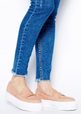 Мокасини на платформі (31 фото): як називаються жіночі моделі і з чим носити