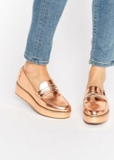 Мокасини на платформі (31 фото): як називаються жіночі моделі і з чим носити