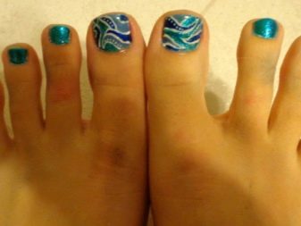 Морської педикюр (54 фото): дизайн в морському стилі 2020, модні літні тенденції декору з морськими зірками