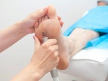 Морської педикюр (54 фото): дизайн в морському стилі 2020, модні літні тенденції декору з морськими зірками