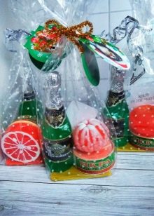 Можна дарувати мило в подарунок? Які існують прикмети? Як правильно приймати мило в подарунок на Різдво та інші свята? Що може означати мило в подарунок?