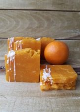 Можна дарувати мило в подарунок? Які існують прикмети? Як правильно приймати мило в подарунок на Різдво та інші свята? Що може означати мило в подарунок?