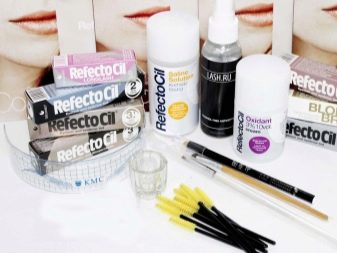 Набір для бровиста: які матеріали та інструменти входять в стартовий набір? Стерилізація інструментів та витратні матеріали для майстрів