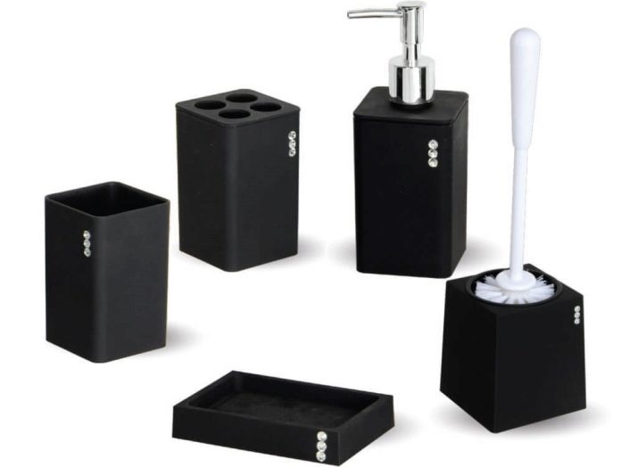 Набір для ванної кімнати: мильниці і склянки для зубних щіток, інші приналежності. Як вибрати набір для ванної?