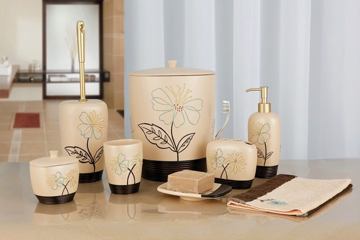 Набір для ванної кімнати: мильниці і склянки для зубних щіток, інші приналежності. Як вибрати набір для ванної?