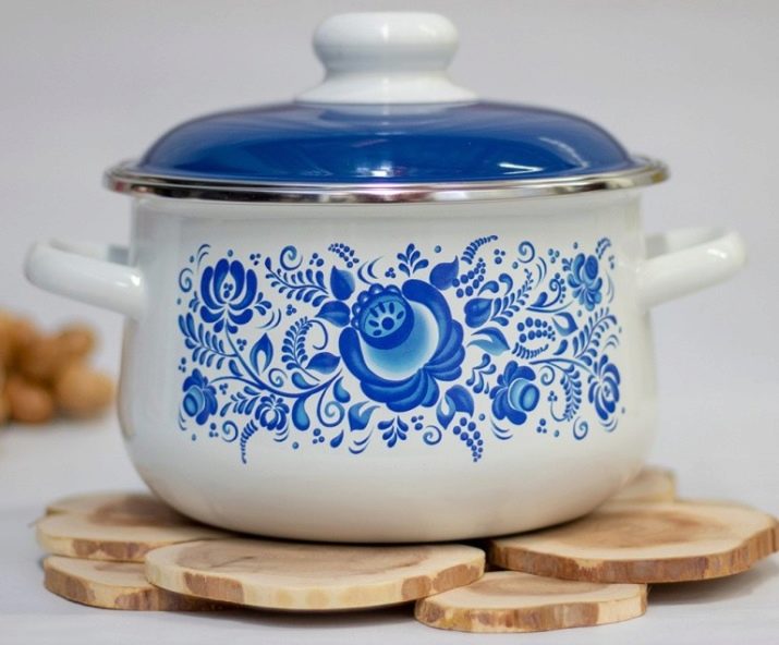 Набори емальованих каструль: опис наборів зі скляною кришкою, з чайником і інших варіантів, правила вибору посуду