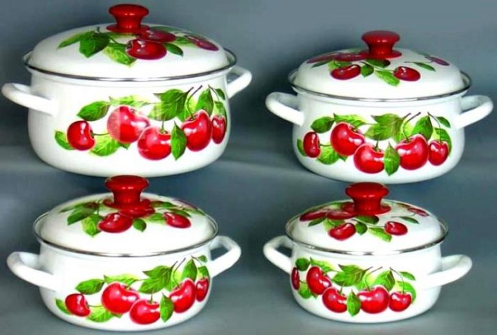 Набори емальованих каструль: опис наборів зі скляною кришкою, з чайником і інших варіантів, правила вибору посуду
