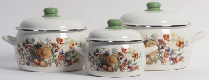 Набори емальованих каструль: опис наборів зі скляною кришкою, з чайником і інших варіантів, правила вибору посуду