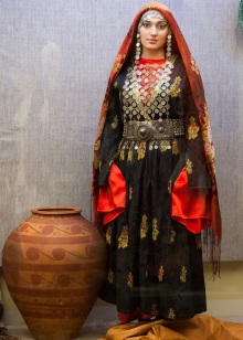 Національний костюм Дагестану (34 фото): традиційний жіночий і чоловічий дагестанський наряд